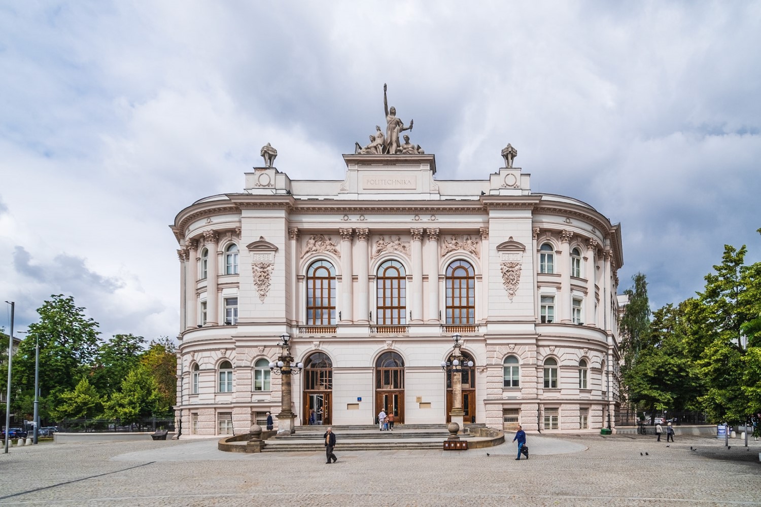 Warsaw University of Technology